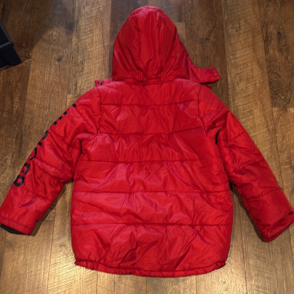 BOYS RED TOMMY HILFIGER PUFFER JACKET - Picture 8 of 8